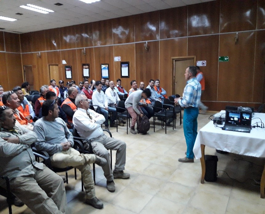 Charla de autocuidado en dependencias de SQM